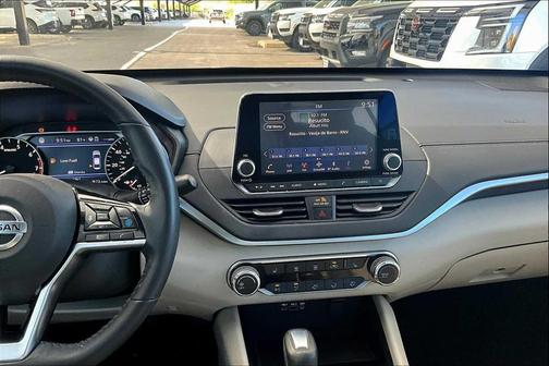2021 Nissan Altima 2.5 SV