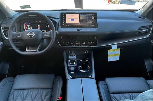 2025 Nissan Rogue Platinum