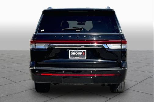 Infinite Black Metallic Clearcoat 2022 Lincoln Navigator Reserve