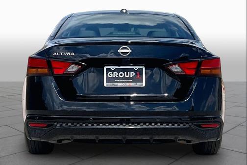 Super Black 2025 Nissan Altima SV FWD