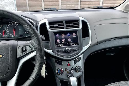 2020 Chevrolet Sonic FWD Sedan LT