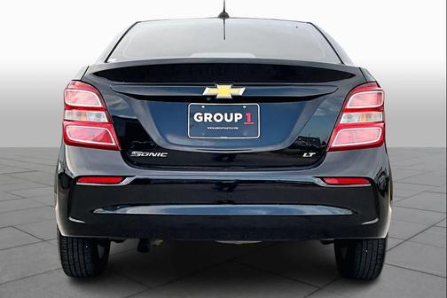 2020 Chevrolet Sonic FWD Sedan LT