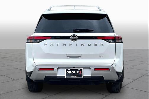 Everest White Pearl Tricoat 2025 Nissan Pathfinder SL FWD