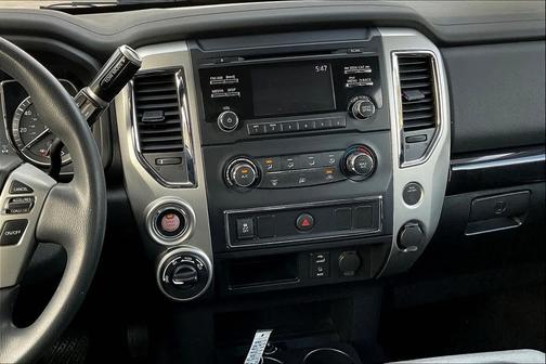 2018 Nissan Titan SV