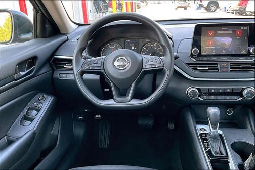 2025 Nissan Altima S FWD