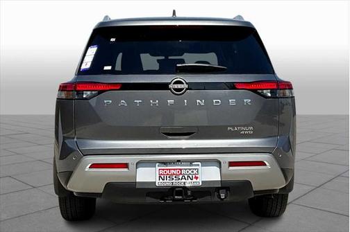 2025 Nissan Pathfinder Platinum 4WD