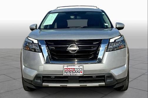 2023 Nissan Pathfinder SL 4WD