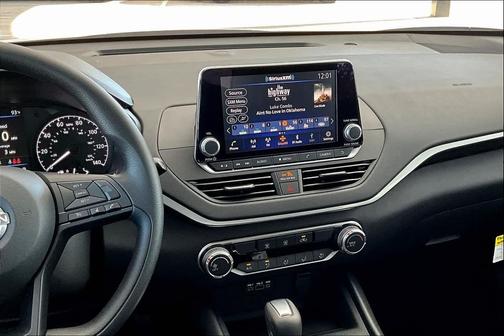 2025 Nissan Altima S FWD