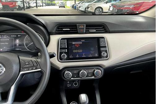 2021 Nissan Versa 1.6 SV