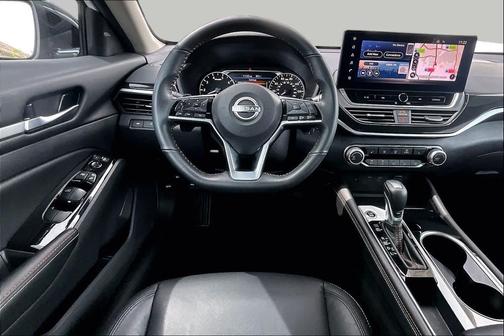Pearl White Tricoat 2024 Nissan Altima SR FWD