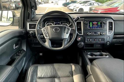 2019 Nissan Titan SL
