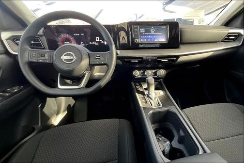 2025 Nissan Kicks S