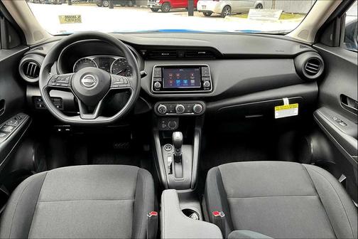 2025 Nissan Kicks S