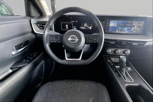 Gun Metallic 2025 Nissan Kicks SV