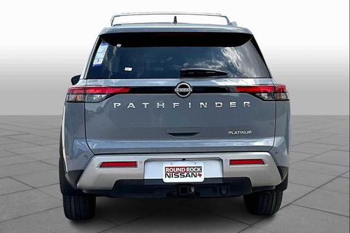 2025 Nissan Pathfinder Platinum FWD