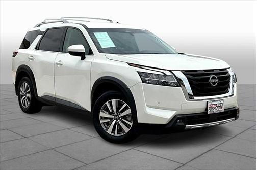 2023 Nissan Pathfinder SL FWD