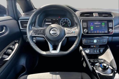 Super Black 2025 Nissan Leaf SV PLUS