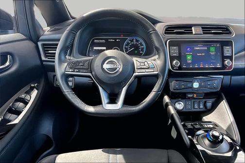 Super Black 2025 Nissan Leaf SV PLUS