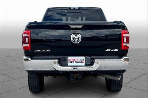 2022 RAM 2500 Laramie Crew Cab 4x4 6'4' Box