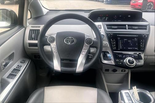 2017 Toyota Prius v Four