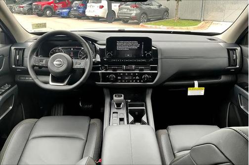 2025 Nissan Pathfinder SL FWD
