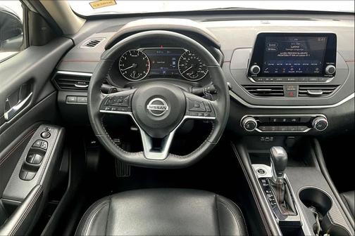2022 Nissan Altima SR FWD