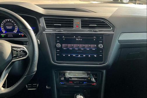 2022 Volkswagen Tiguan 2.0T SE R-Line Black