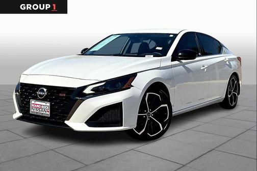 2023 Nissan Altima SR FWD