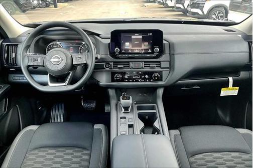 2025 Nissan Pathfinder S FWD