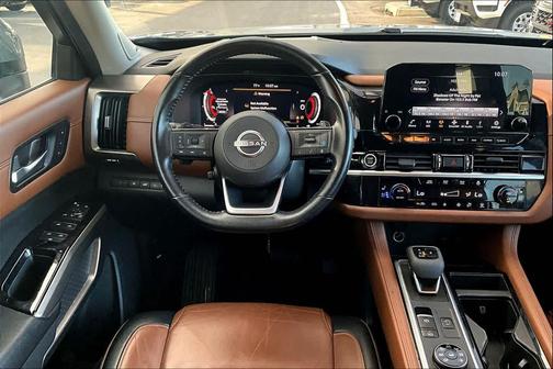 2022 Nissan Pathfinder Platinum 4WD