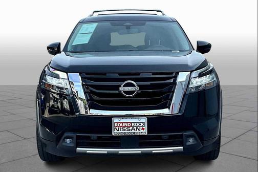 2022 Nissan Pathfinder SL 2WD