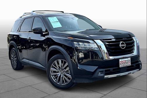 2022 Nissan Pathfinder SL 2WD