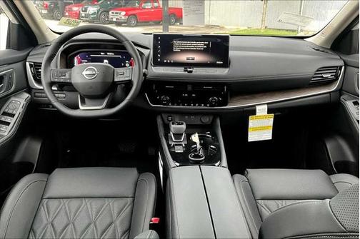 2025 Nissan Rogue Platinum