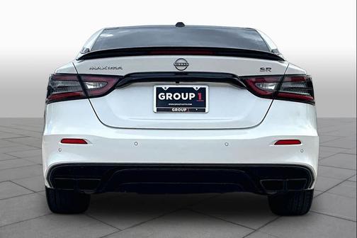 Pearl White Tricoat 2023 Nissan Maxima SR Xtronic CVT