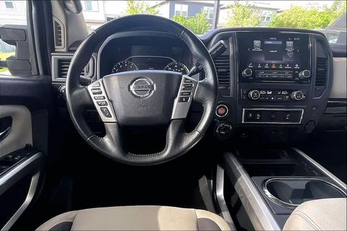 Deep Blue Pearl Metallic 2022 Nissan Titan SV