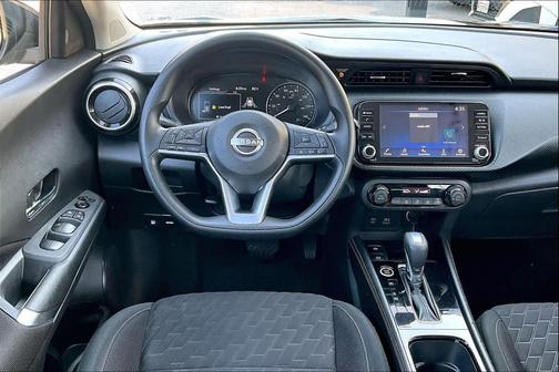 2022 Nissan Kicks SV