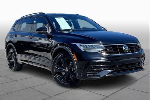 Deep Black Pearl 2024 Volkswagen Tiguan 2.0T SE R-Line Black