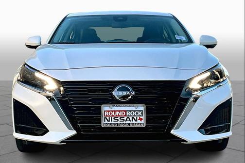 2025 Nissan Altima SL FWD