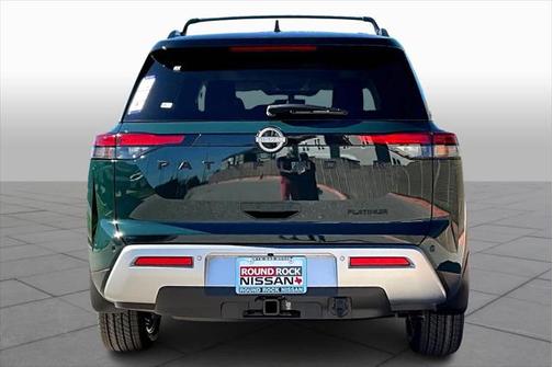 2025 Nissan Pathfinder Platinum FWD