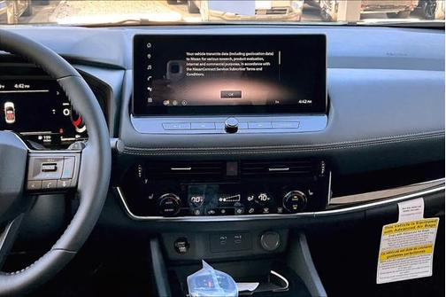 2025 Nissan Rogue SL