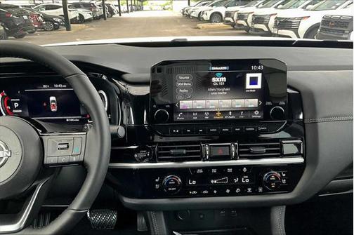 2025 Nissan Pathfinder Platinum FWD