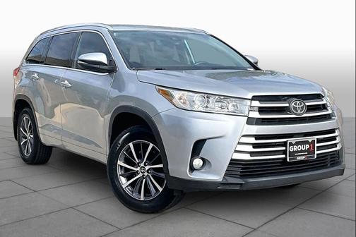 Celestial Silver Metallic 2018 Toyota Highlander XLE