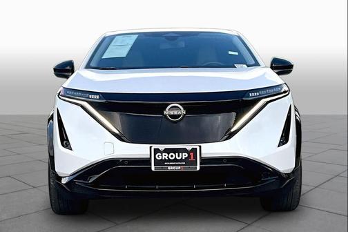 Everest White Pearl Tricoat 2025 Nissan ARIYA ENGAGE