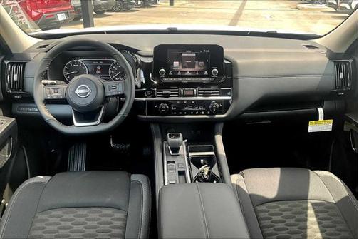 2025 Nissan Pathfinder SV FWD