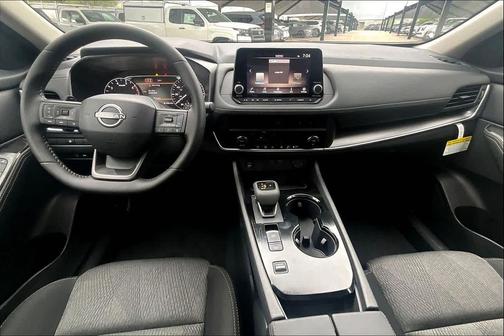 Everest White Pearl Tricoat 2026 Nissan Rogue SV