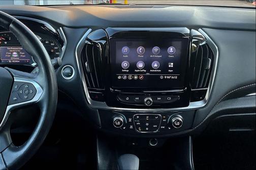 2021 Chevrolet Traverse LT Cloth