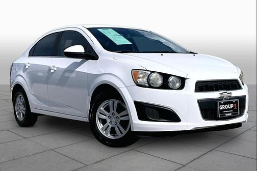 Summit White 2015 Chevrolet Sonic LT