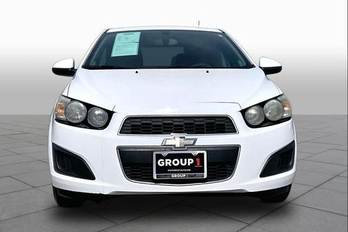 Summit White 2015 Chevrolet Sonic LT