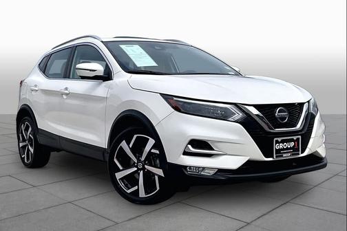 Pearl White Tricoat 2022 Nissan Rogue Sport SL