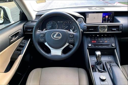 2018 Lexus IS 300 Base